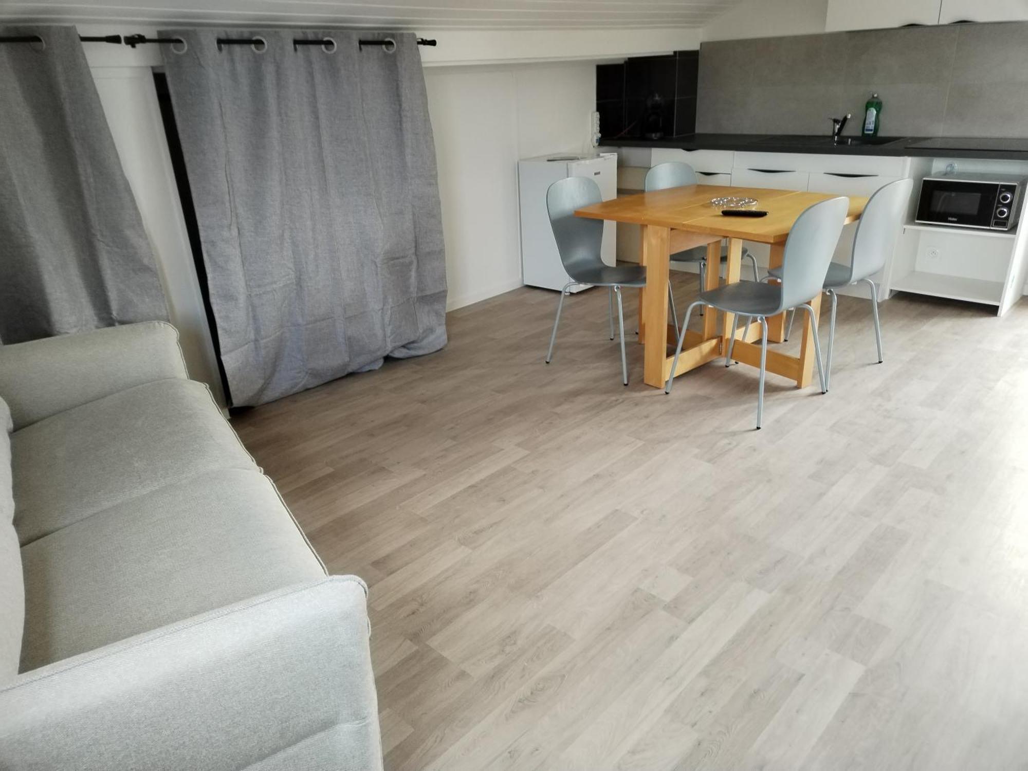 Chez Mimi 1,7 Kilometres De Luxeuil Les Bains Lägenhet Froideconche Exteriör bild